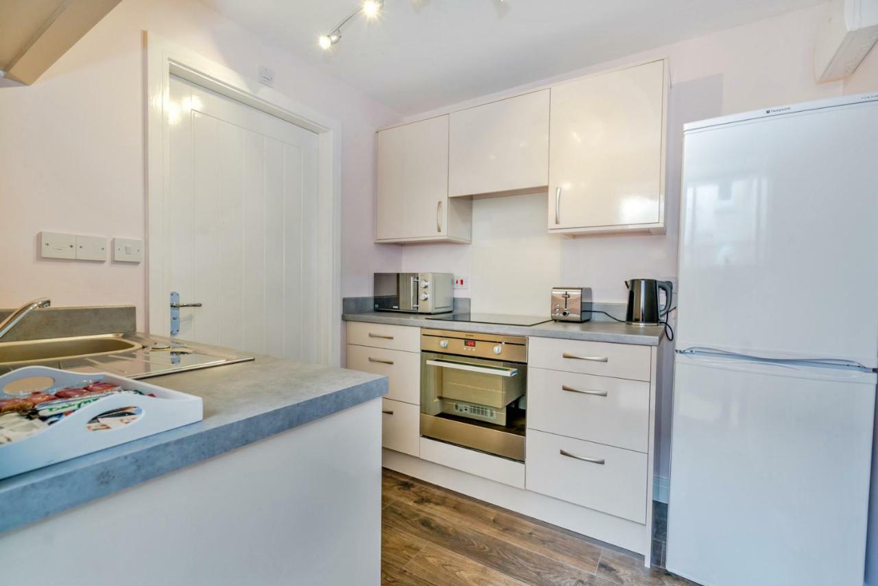 Cannock Hotel Apartments Екстериор снимка
