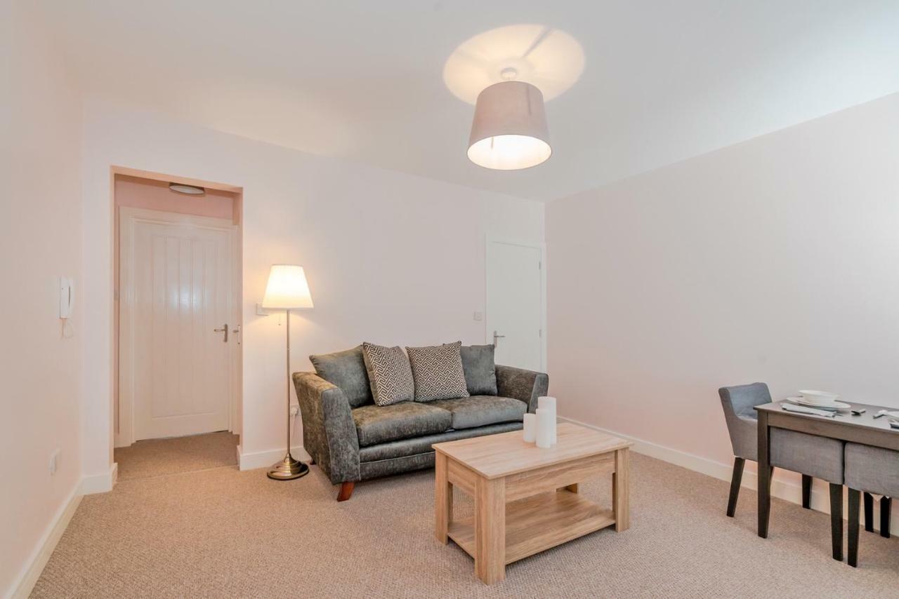 Cannock Hotel Apartments Екстериор снимка