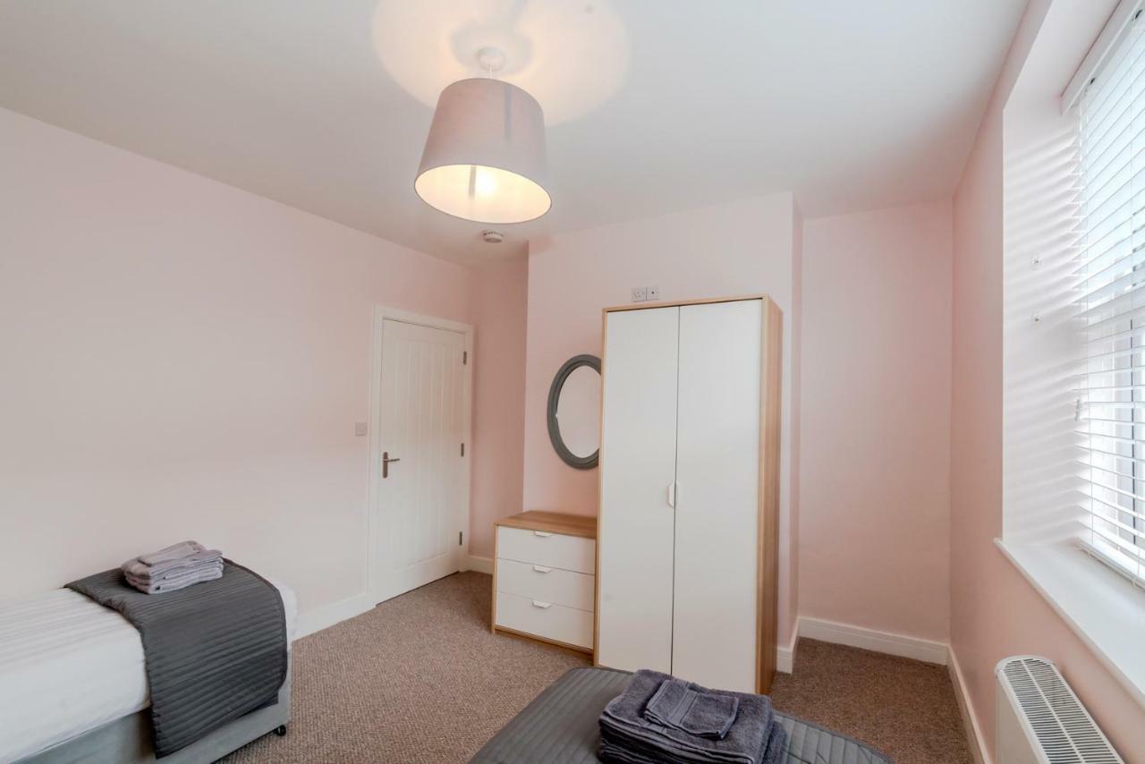 Cannock Hotel Apartments Екстериор снимка