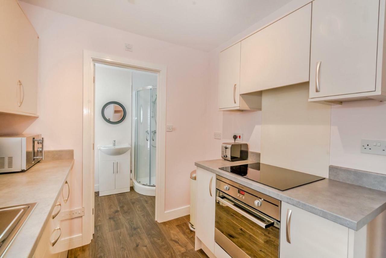 Cannock Hotel Apartments Екстериор снимка